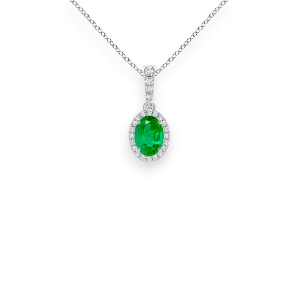 The Green Magic of Nature: Why Emerald Necklaces Top Luxury Trends