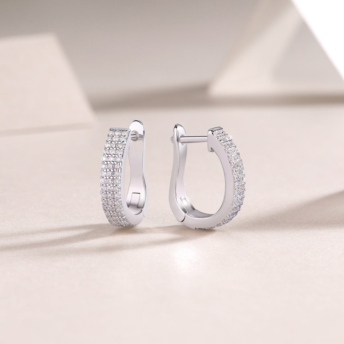 Slow Pace Moissanite S925 Silver Luxury Stud Earrings | Vloy
