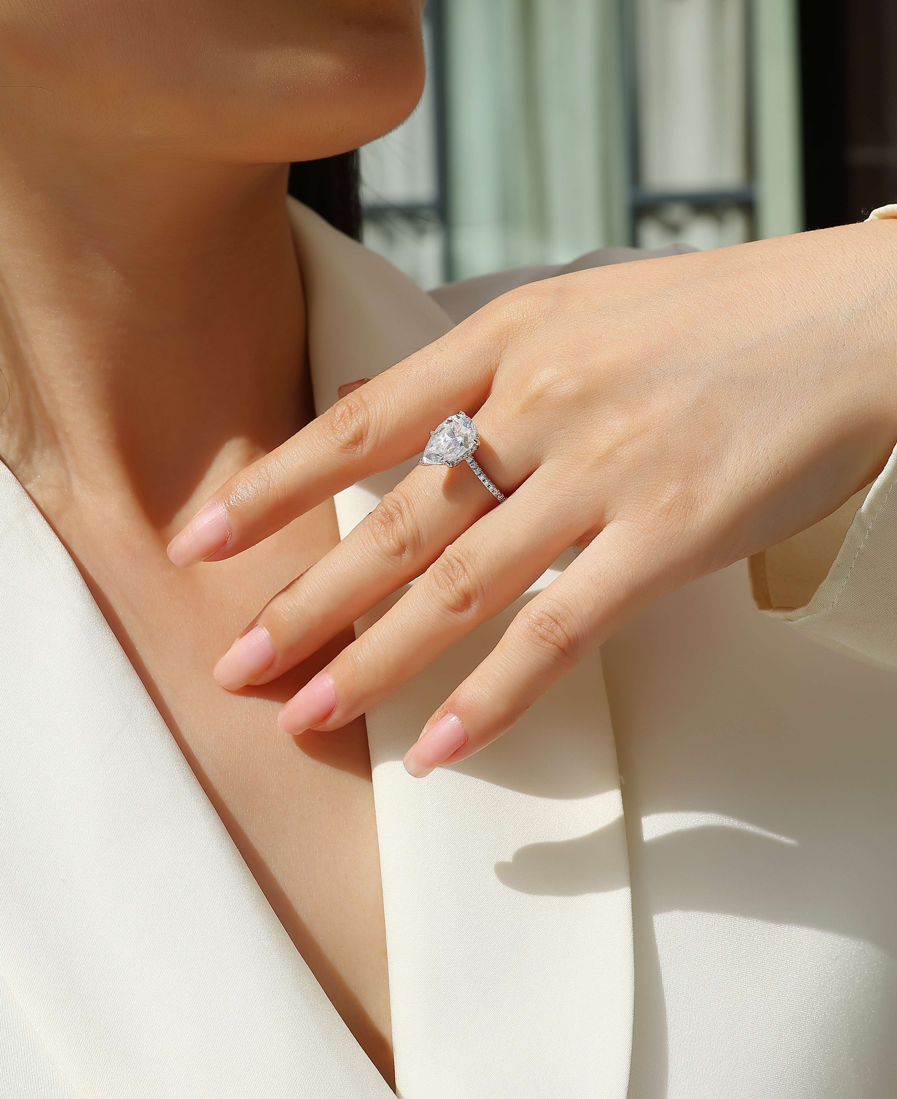 Pear-Cut Moissanite S925 Silver Platinum-Plated Statement Ring | Vloy