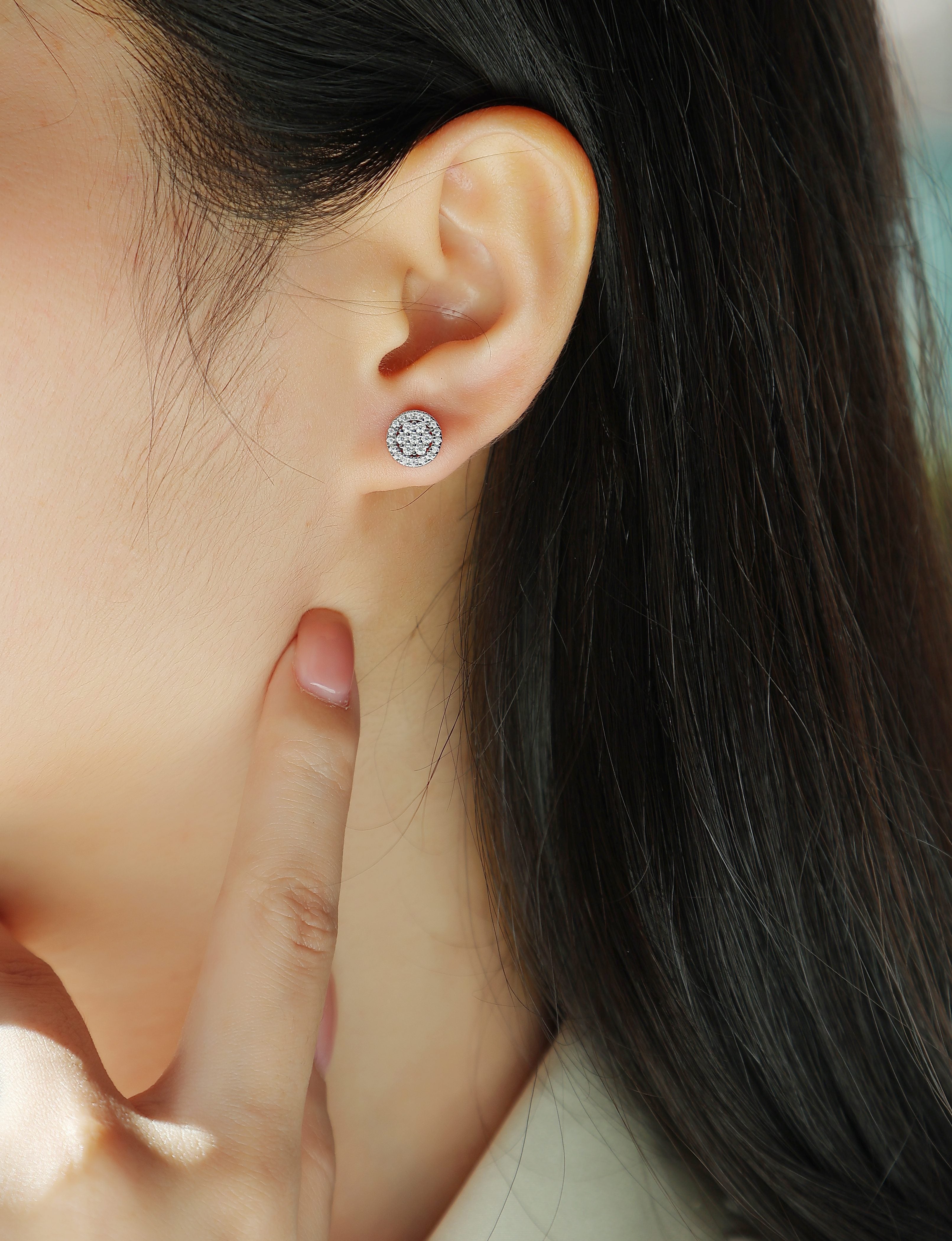 Cosmic Moissanite S925 Silver Platinum-Plated Stud Earrings | Vloy