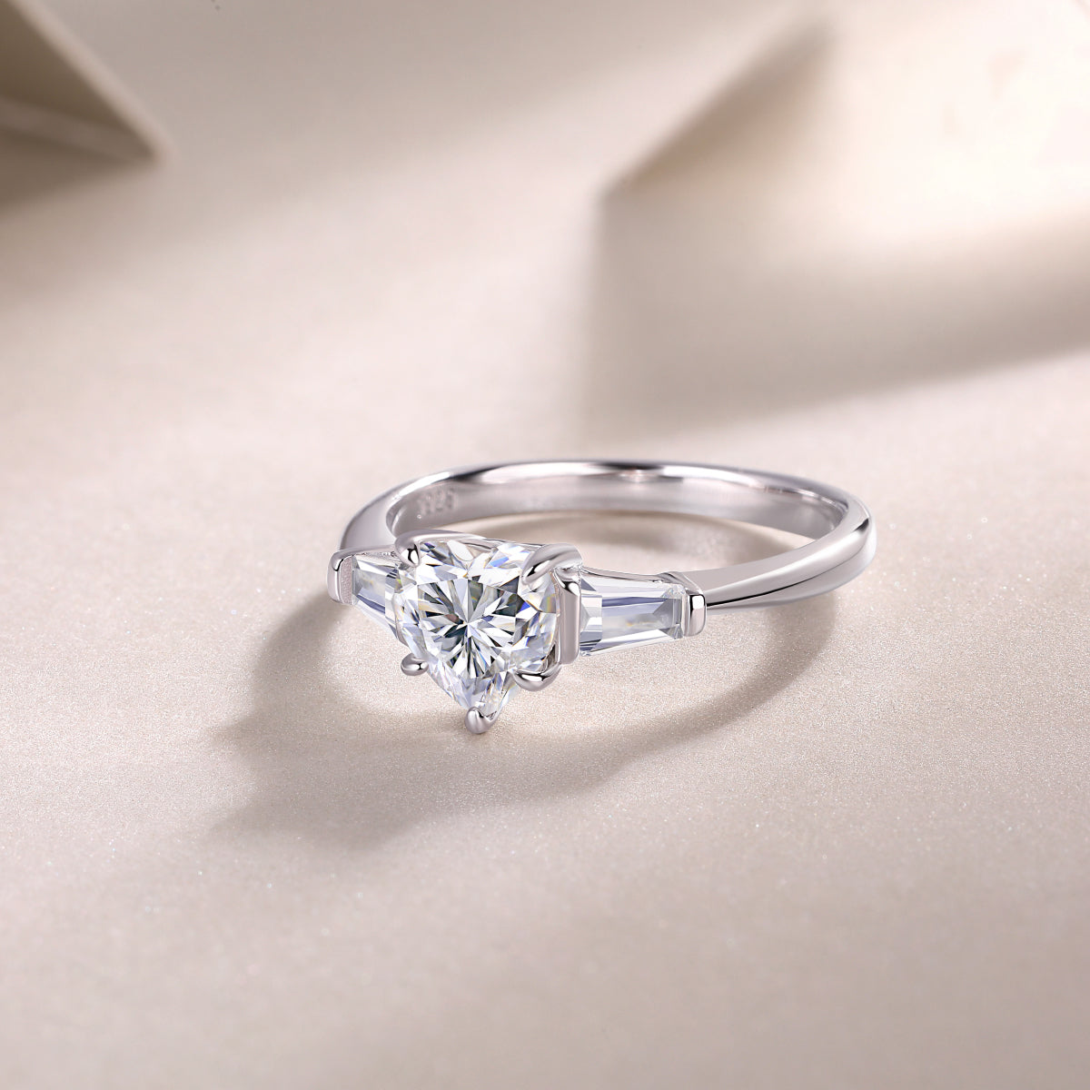 Heart-Cut Moissanite S925 Silver Luxury Ring | Vloy