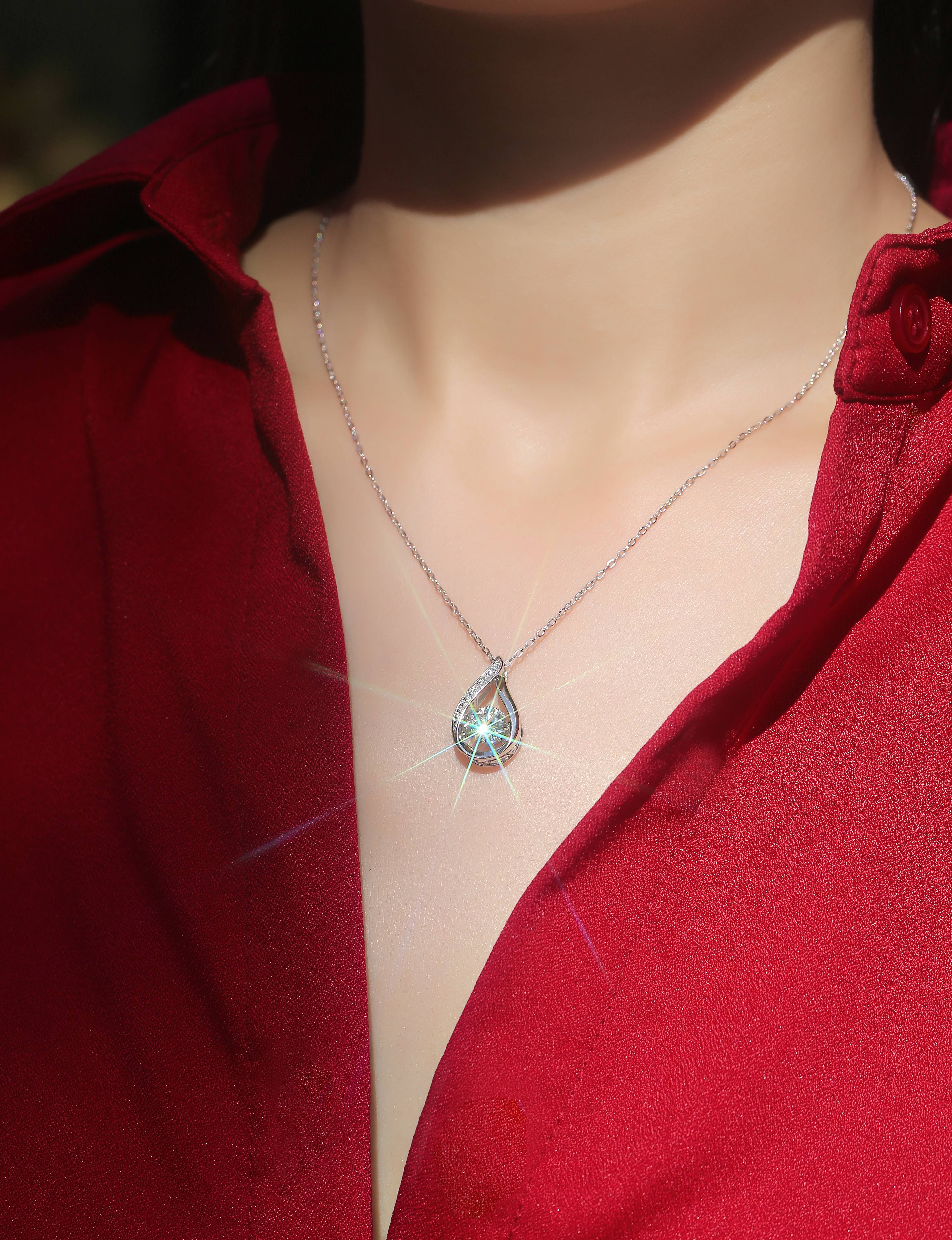 Smart Drop 1-Carat Moissanite S925 Silver Pendant Necklace | Vloy