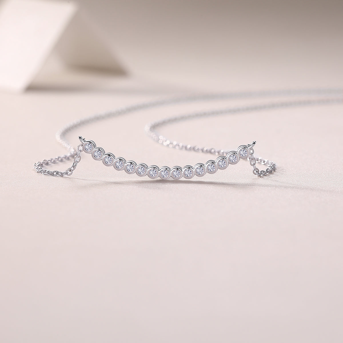 Floating Moissanite S925 Silver Platinum-Plated Pendant Necklace | Vloy