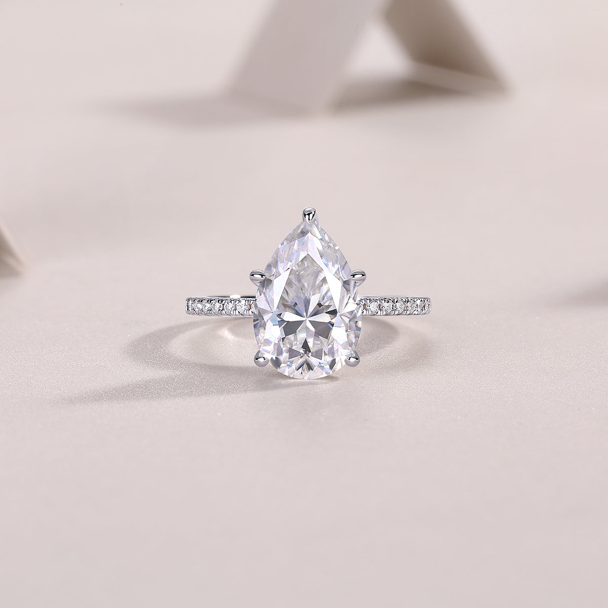 Pear-Cut Moissanite S925 Silver Platinum-Plated Statement Ring | Vloy