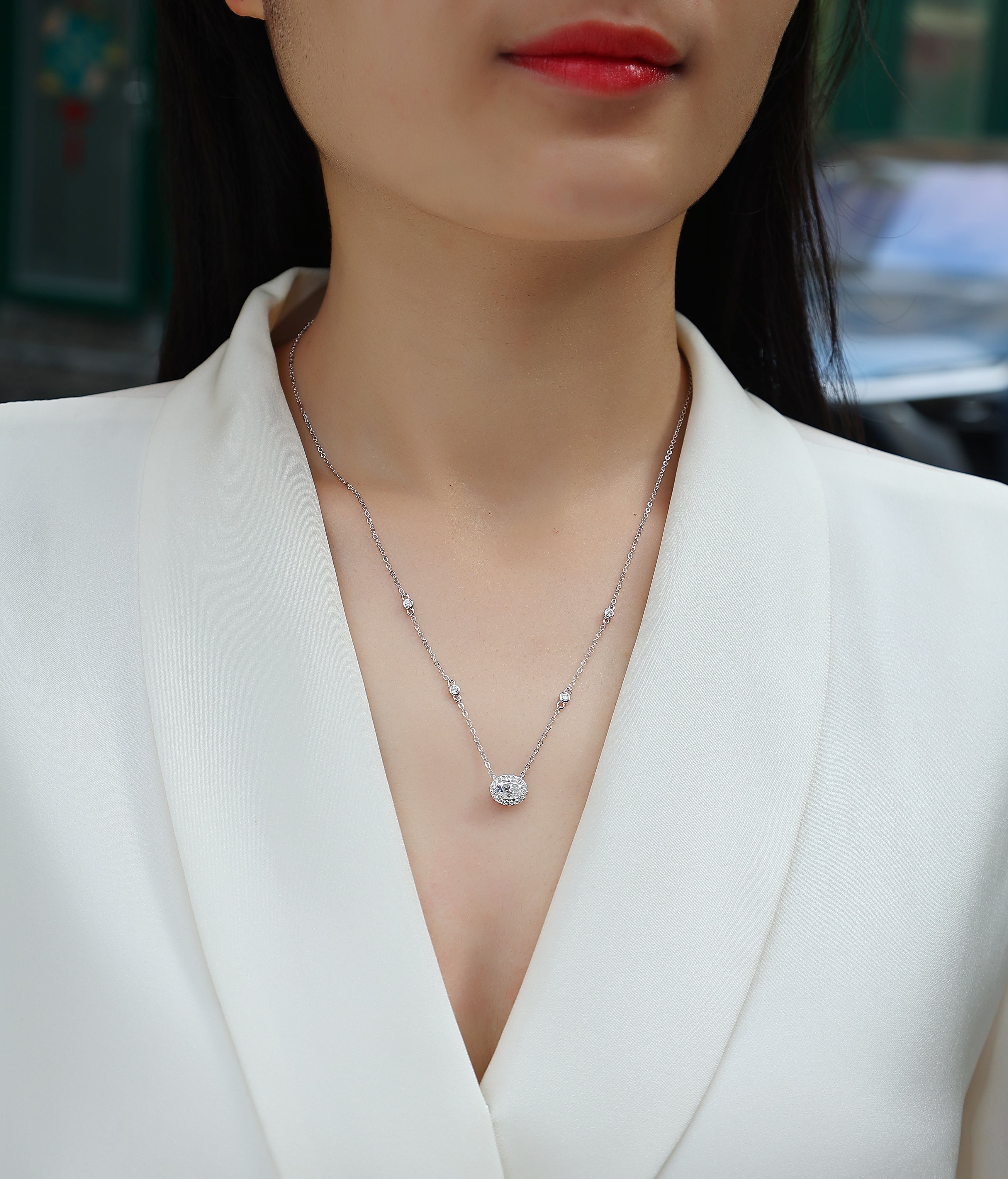 Oval Moissanite S925 Silver Platinum-Plated Pendant Necklace | Vloy