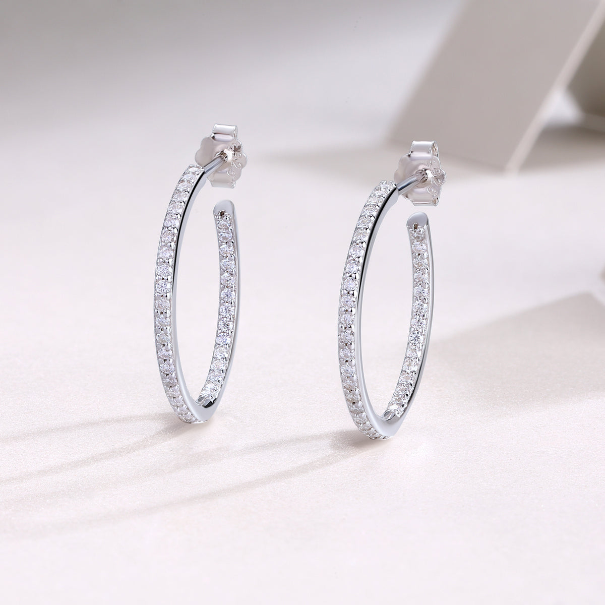 Ribbon Square Moissanite S925 Silver Platinum-Plated Stud Earrings | Vloy