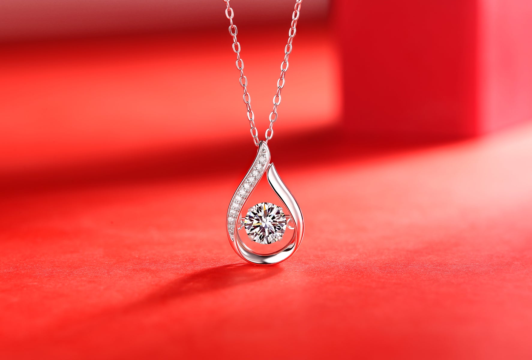 Smart Drop 1-Carat Moissanite S925 Silver Pendant Necklace | Vloy