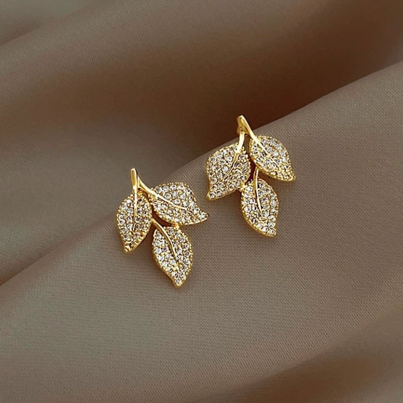 Elegant Copper Leaf Drop Earrings – Timeless Gift for Her | Vloy